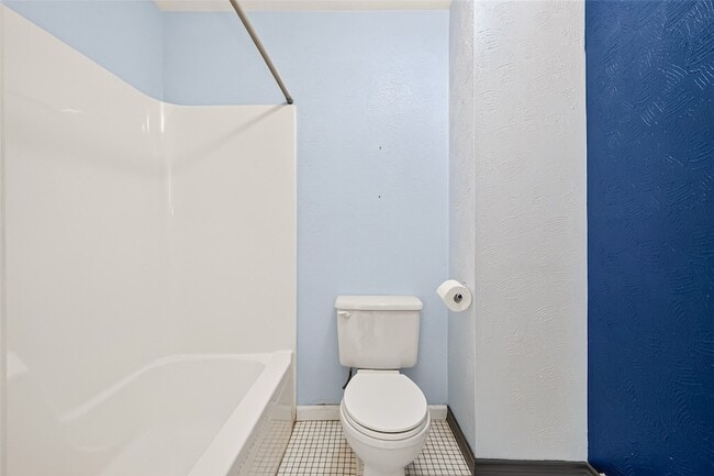 Building Photo - 6138 Gallant Forest Dr