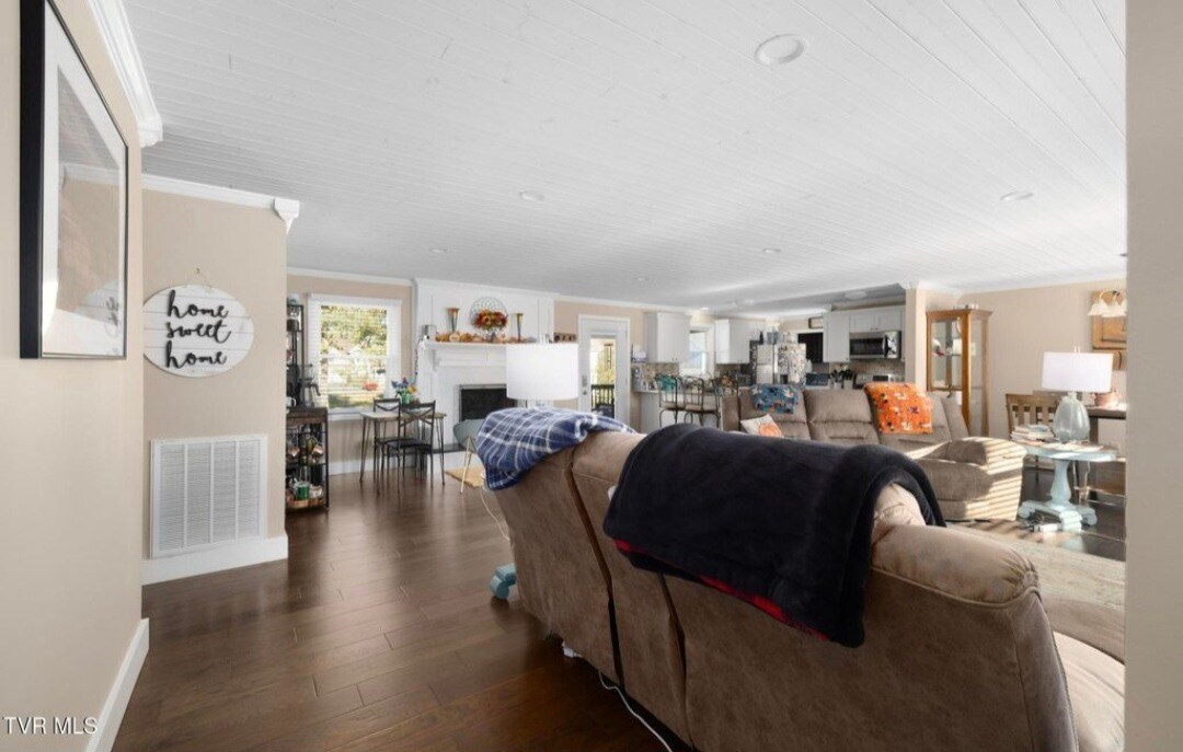 Building Photo - 2916 Newbern Dr