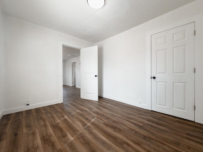 Building Photo - 612 Atwood Ave