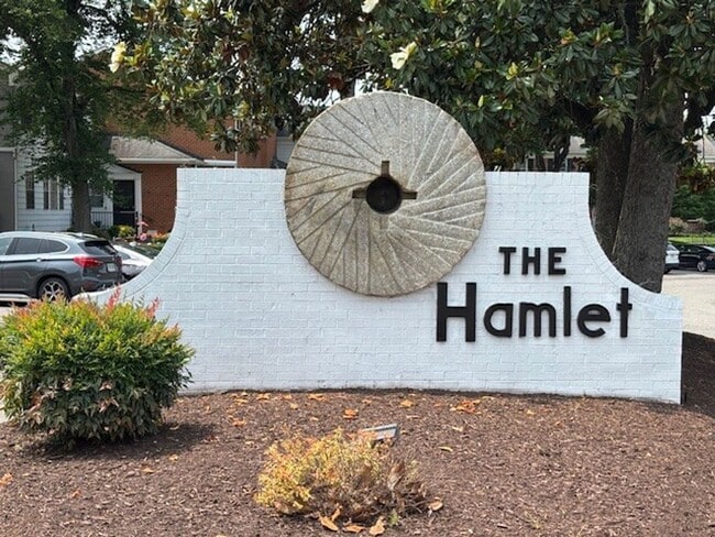 Building Photo - Amenities and Utilities included Richmond Condo Near VCU and UR