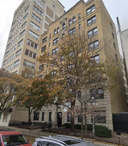Building Photo - 6233 N Winthrop Ave