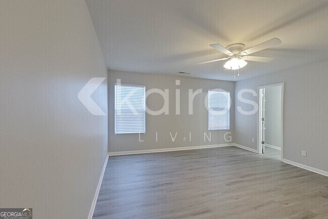 Building Photo - 633 Canal St