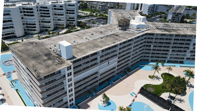 Building Photo - 3546 S Ocean Blvd