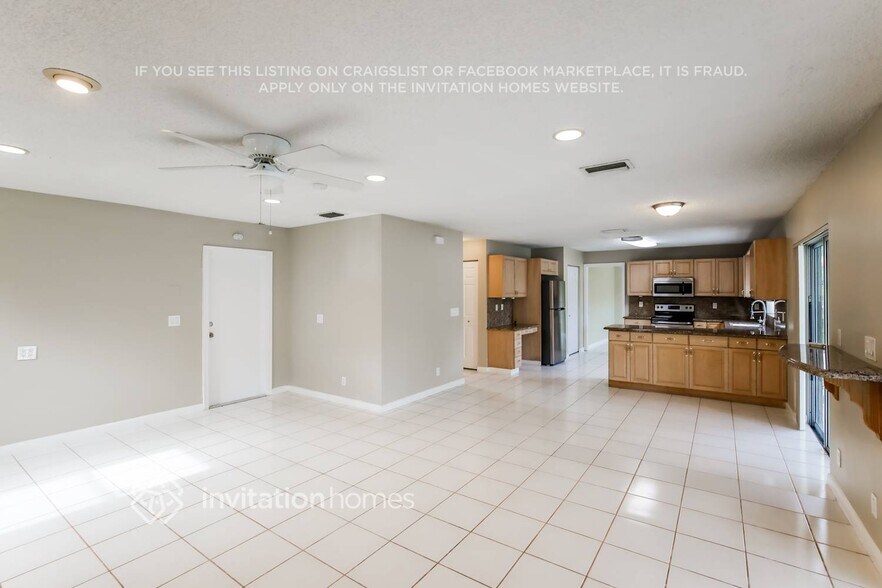 Building Photo - 9130 NW 44th Ct