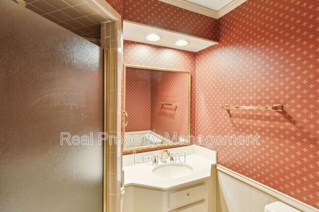 Building Photo - 6505 Copper Creek Dr