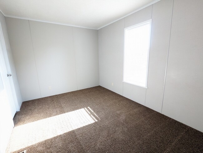 Building Photo - 153 Beech