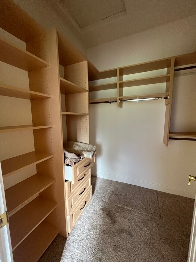 Building Photo - 2472 Chardonnay Dr