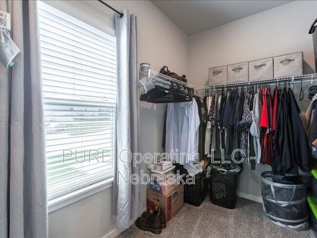 Building Photo - 6420 Kyla Dr