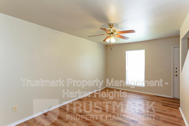 Building Photo - 4005 Madison Dr