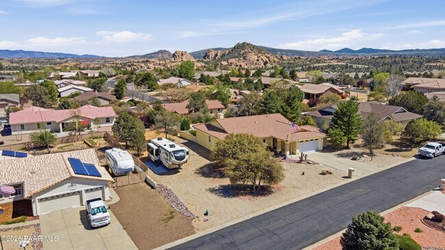 Building Photo - 5775 Goldenrod Way