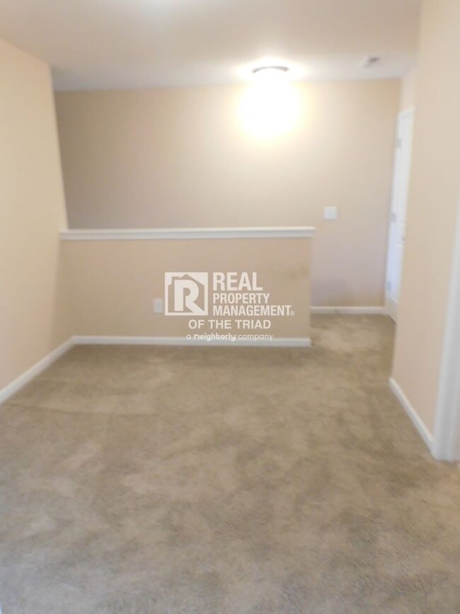 Building Photo - Pre-Market Newer 4 Bedroom / 2 Car Garage ...
