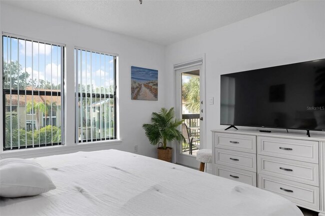Building Photo - 4057 Crockers Lake Blvd