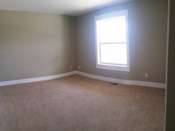 Building Photo - 25 Baldy Ct