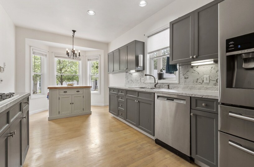 Building Photo - 5 Maple Ridge Dr