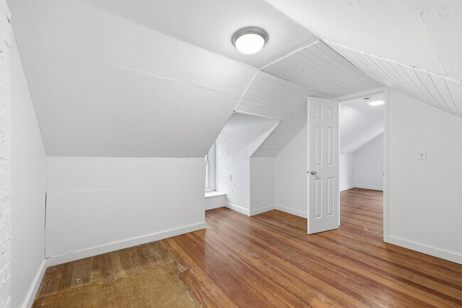 Building Photo - 557 E Weisheimer Rd