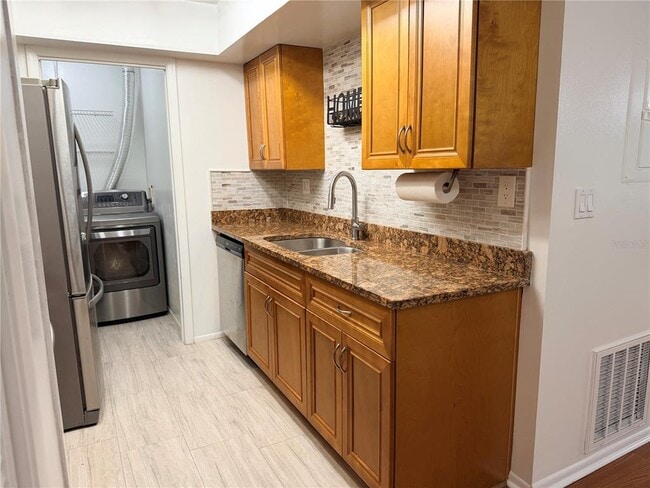 Building Photo - 540 Cascade Cir