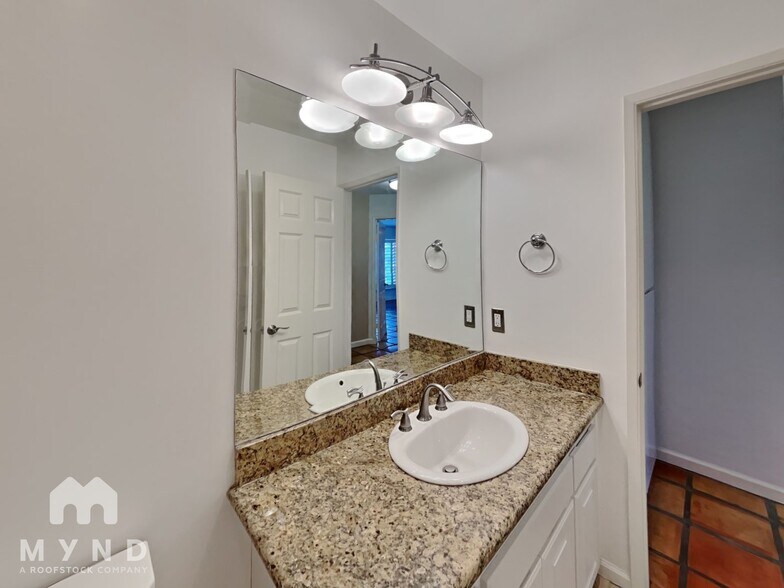 Building Photo - 318 Playa Blanca