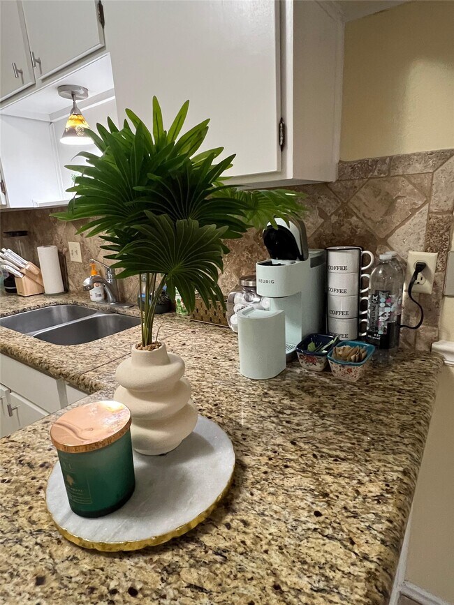 Building Photo - 22319 Deville Dr