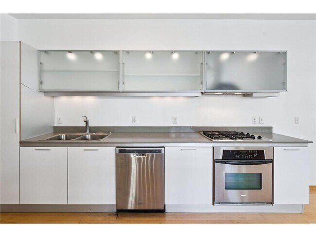 Building Photo - 2818 Aldrich Ave S