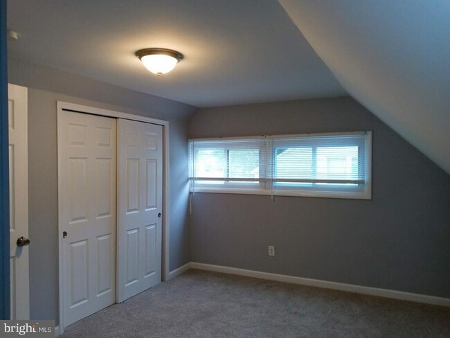Building Photo - 73 Whitewood Dr