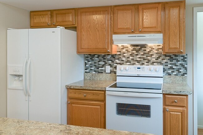 Building Photo - 2630 Glenbrook Ct