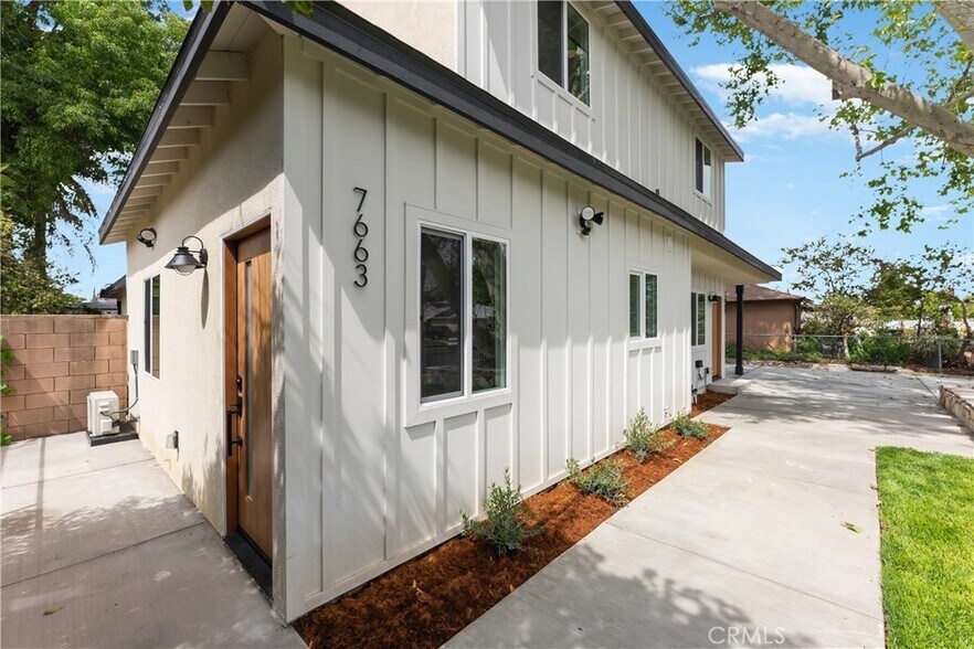 Building Photo - 7661 Penfield Ave