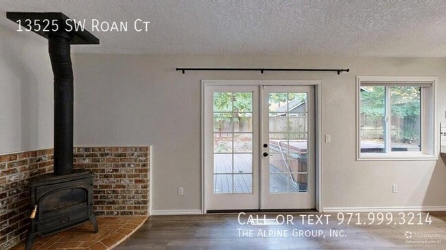 Building Photo - 13525 SW Roan Ct