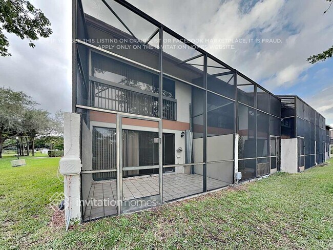 Building Photo - 4430 SW 70th Terrace