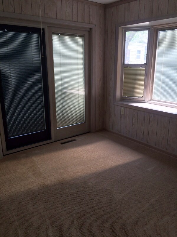 Building Photo - 803 23rd St S