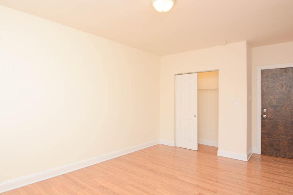 Building Photo - 2600 N Kimball Ave