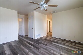 Building Photo - 1601 Benttree Dr