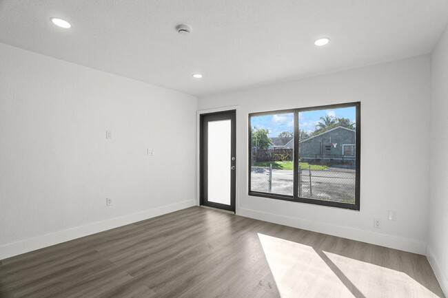 Building Photo - 20731 NW 41st Ave