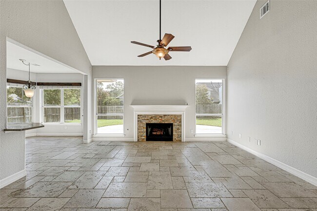 Building Photo - 14450 Eastern Redbud Ln
