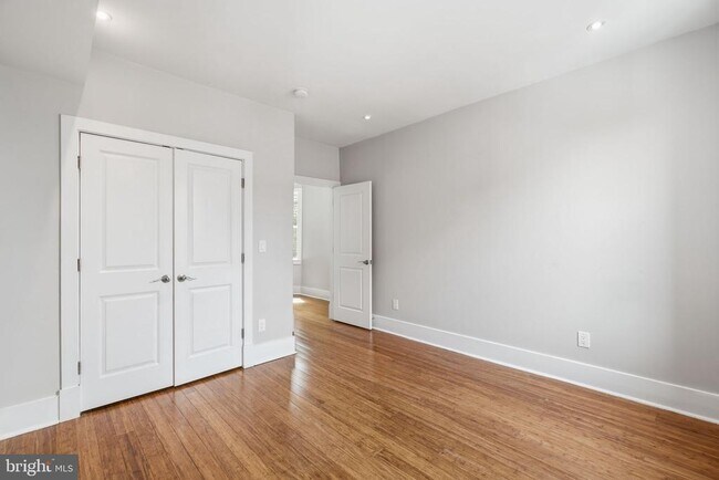 Building Photo - 2128 1st St NW