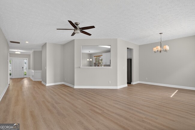 Building Photo - 13375 Avensong Crossing