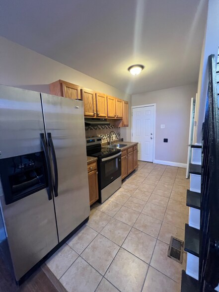 Building Photo - 2010 E Boston St