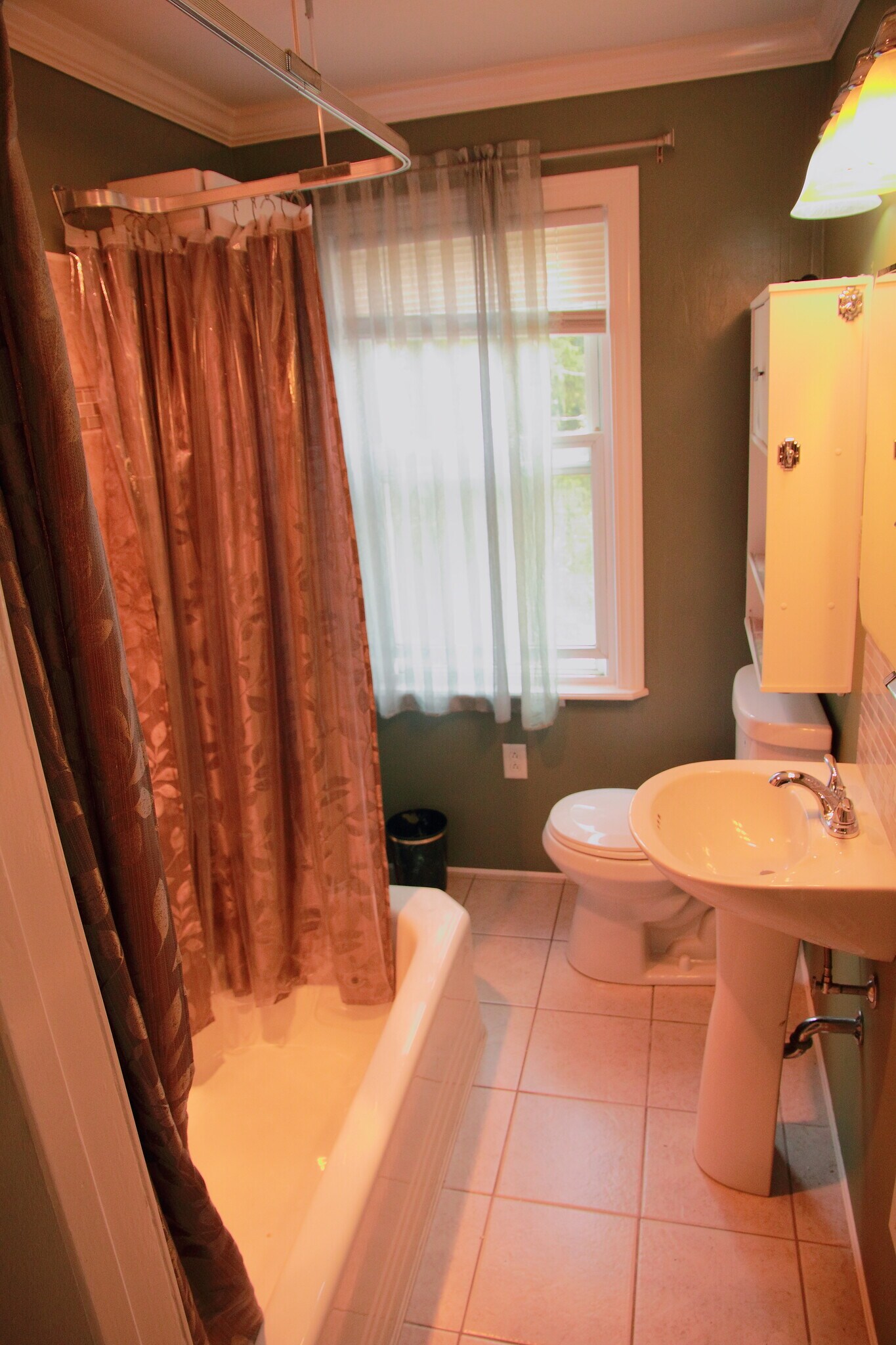Bathroom - 754 E Washington Ave