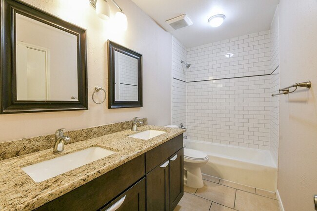 Building Photo - 12939 Westmere Dr