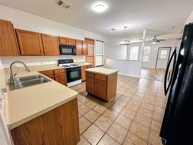Building Photo - 7722 Prairie Fire Ln