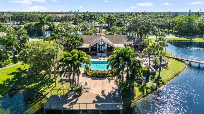 Building Photo - 10263 Gandy Blvd N