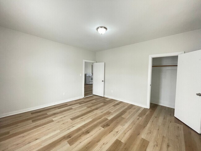 Building Photo - 124 Beech St