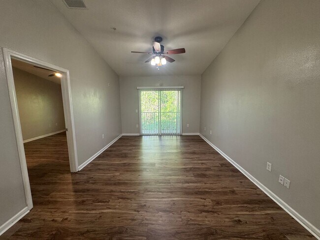Building Photo - 6099 Maggies Cir