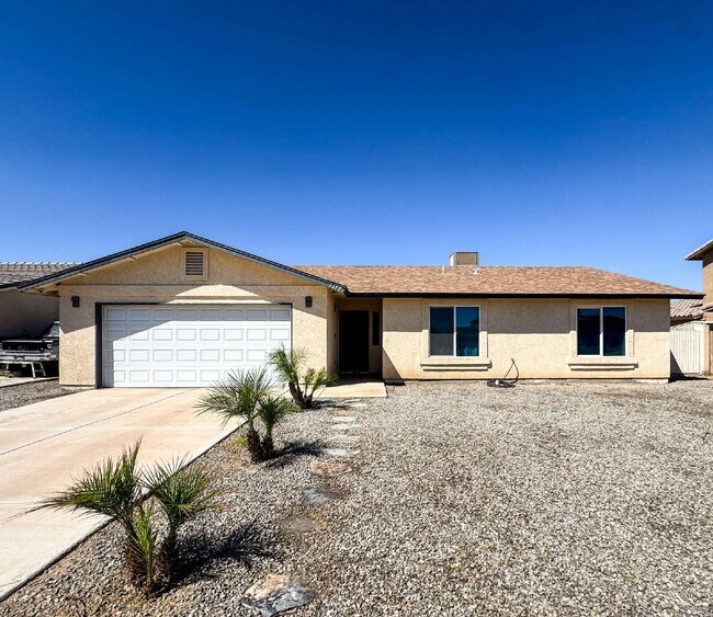 Primary Photo - "Spacious 3 Beds, 2 baths Home with Inviti...