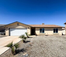 Building Photo - "Spacious 3 Beds, 2 baths Home with Inviti...
