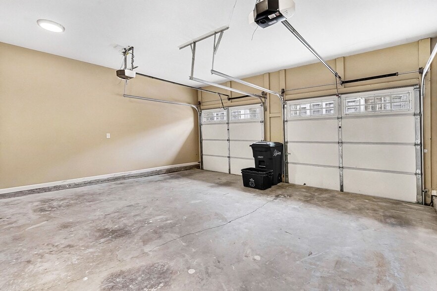 Building Photo - 1645 Caswell Pky