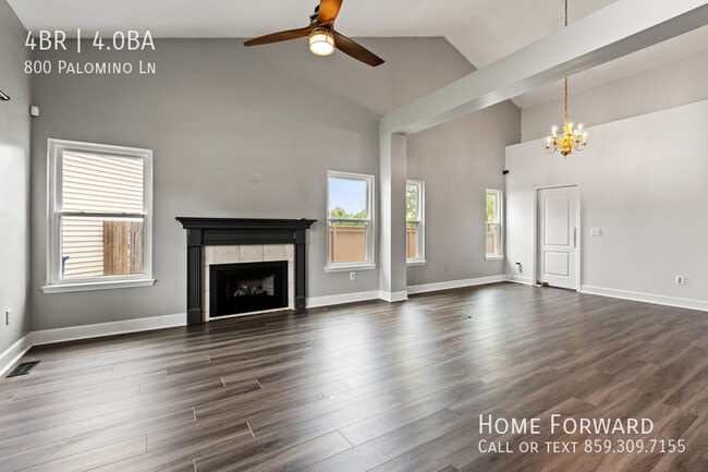 Building Photo - 800 Palomino Ln