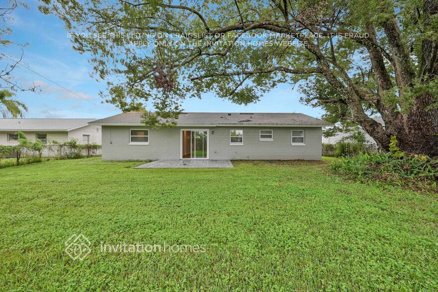 Building Photo - 936 Park Manor Dr