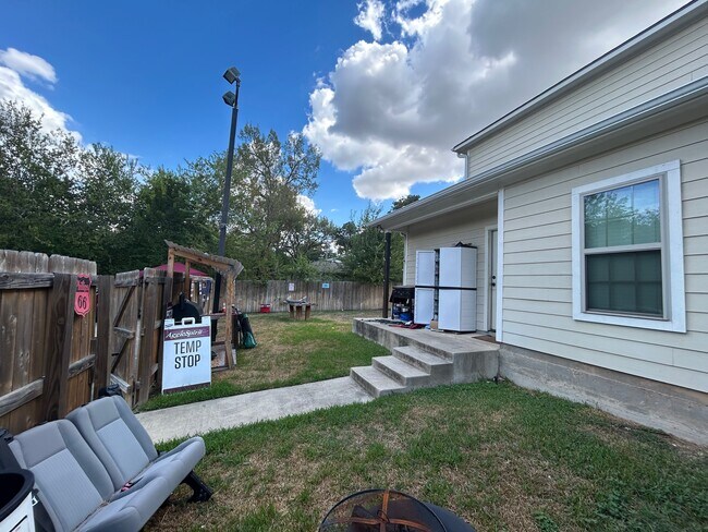 Building Photo - 1209 Westover St