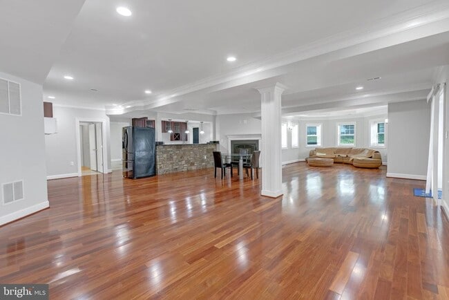 Primary Photo - 6529 Fairlawn Dr