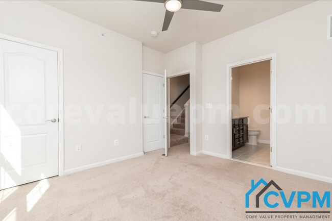 Building Photo - 2535 Debert Cir